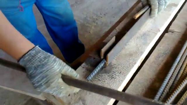 Гибка арматуры ручным приспособлением смотреть онлайн