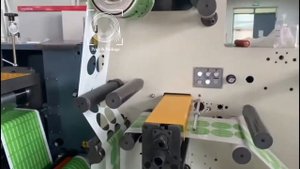 Полуротационная высечная машина с секциями флексопечати и ламинации