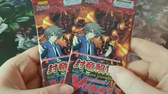 Коллекционная карточная игра (ККИ) Авангард/Cardfight!! Vanguard