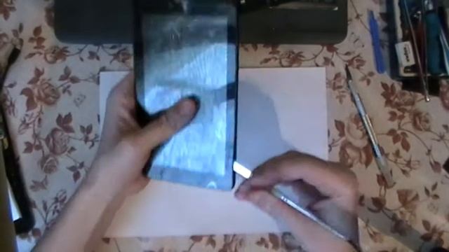 Как отклеить разбитый тачскрин смотреть онлайн