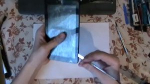 Как отклеить разбитый тачскрин