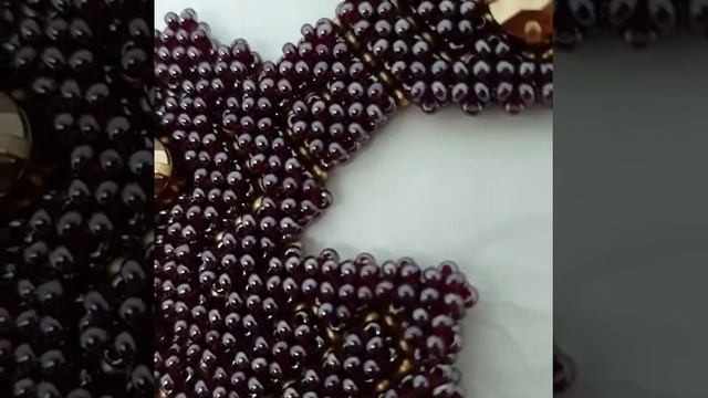 Бисерное искусство. Волшебство квадратного жгута . Кулон/колье  на основе  квадратного жгута.