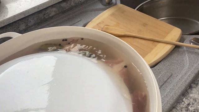 Копченая грудинка в домашних условиях в самодельной коптильне