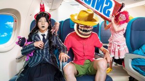 How to Smuggle Animals on a Plane Past Wednesday Addams! Most Dangerous Passenger Zookeeper!