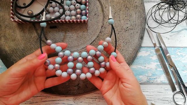 Сборка колье из очень красивых бусин. Колье жмурка