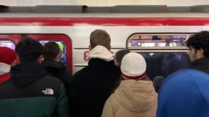 Тбилиси. Метрополитен. Поездка от станции «Площадь Свободы» до станции «300 арагвинцев»