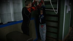 Супер дети! Мальчик в 7 лет подтянулся на турнике 46 раз
