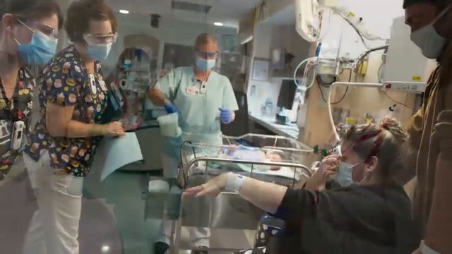 Johnny Rzeznik Performs a Tribute to Cleveland Clinic’s Front Line Caregivers смотреть онлайн