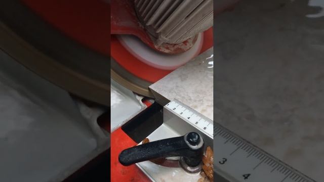 Rubi DW 250 NL 1200 tile saw in action cutting 20mm porcelain at 45 degree mitre смотреть онлайн