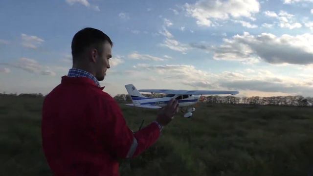 Папа разбил мой Радиоуправляемый самолет Cessna 182