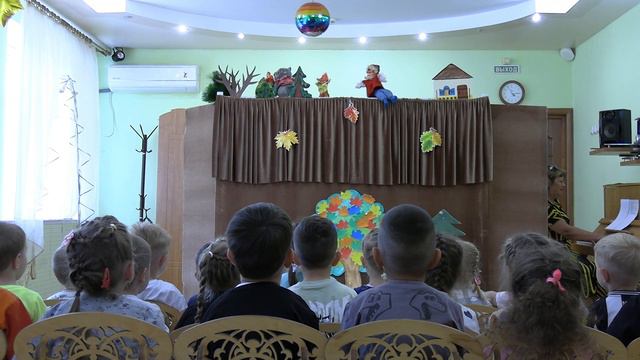 Светловские малыши увидели историю про кота Барсика, который ничего не знал про школу