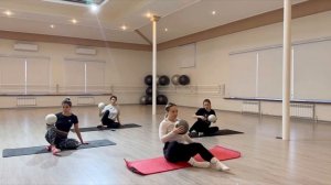 Pilates with a mini ball. Тренировка с малым мячом.