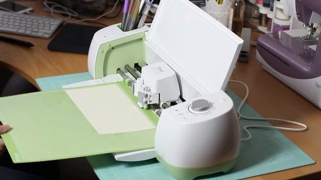 Обзор режущего плоттера Cricut Explore смотреть онлайн