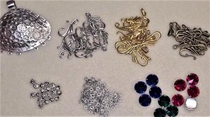 AliExpress🛒 Цепочки, кристаллы, коробочка с материалом, красивая фурнитура по хорошей цене