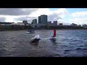 Самолет-амфибия утонул в Волге