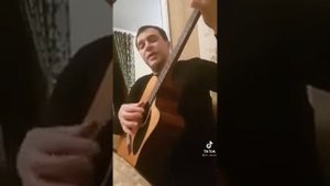 цыган поет на гитаре про отца