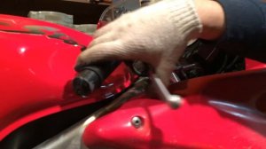 Подручными средствами. Прокачка тормозов на мотоцикле