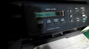 How to Clean a Brother  DCP j-100 Inkjet Printer´s Print Head?