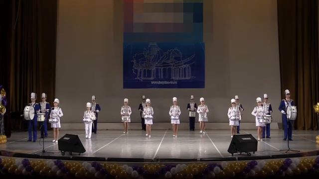 Марш дефиле