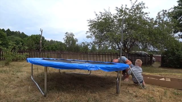 Батут FITNESS TRAMPOLINE 8FT. смотреть онлайн