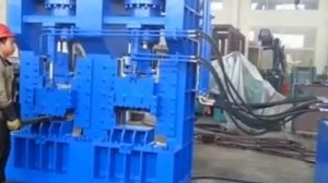 Гильотинные ножницы HC-2500 для резки сортового металла