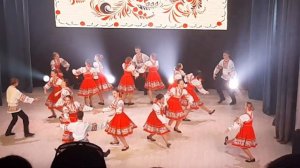 Дмитровский ЦДК " Созвездие",  образцовому юбилейному  ансамблю " Сюрприз" 30 лет...