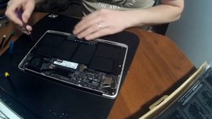 Замена батареи MacBook Air 11inch mid2013