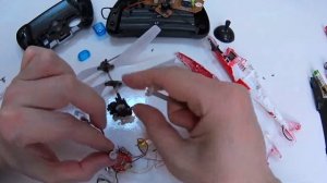 What's inside Helicopter model toy. Что внутри вертолета. Модель игрушка.