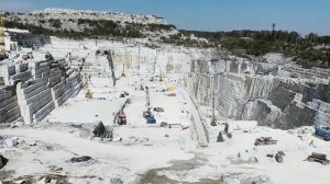 Пробрались на Мраморный карьер #карьер #путешествия #мрамор