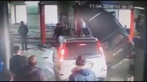 Безумные водители | Дальнобои против учителей на трассах и дороге