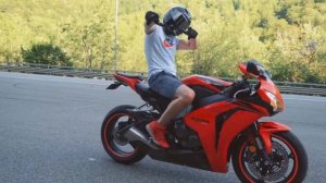 Vlad1000RR С МИЛЛИОНОМ / МИЛЛИОН НА КАНАЛЕ Vlad1000RR @Vlad1000RR