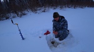 Ночь в палатке. Готовим вегетарианский ужин. Щука и окунь на балансир. Рыбалка на озере. 2Часть