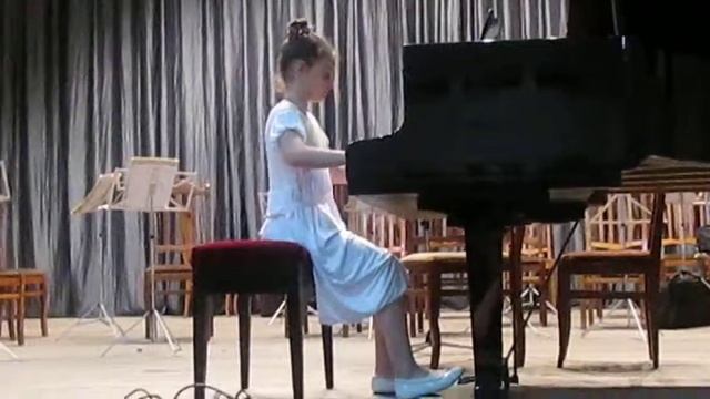 Edvard Grieg - Waltz, Frederic Chopin - Mazurka смотреть онлайн