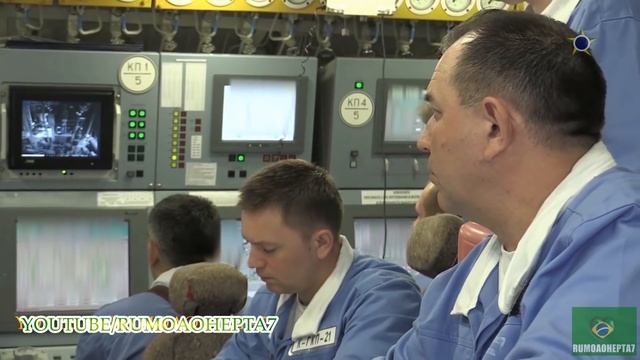 Russia’s Nuclear Submarine Successfully Test-Fires 4 Bulava intercontinental Ballistic Missiles смотреть онлайн
