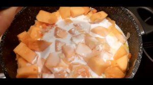 Крем суп из тыквы с кокосовым молоком и мятой