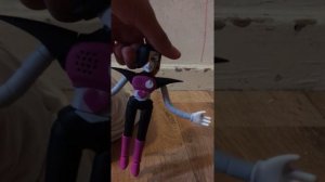 Mettaton EX posable figurine review. (Contains weird explaining and mild inappropriate content.)