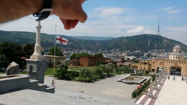 Собор Святой Троицы в Тбилиси, Грузия смотреть онлайн