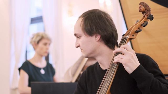 J. S. Bach: Sonata a Viola da Gamba e Cembalo obligato in D, IV.- Allegro - M. Jantzen & F. Fábri смотреть онлайн