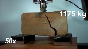 100 тонный гидравлический пресс против кирпичей разных эпох