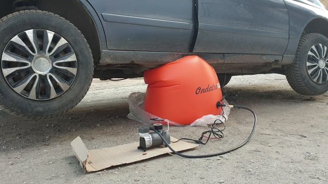 Подъем легковушки на 65 см от земли. Домкрат Слон 3 тн. смотреть онлайн