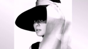 Очаровательная Одри Хепберн