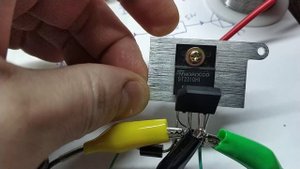 Тест регулятора мощности 220в на биполярном транзисторе