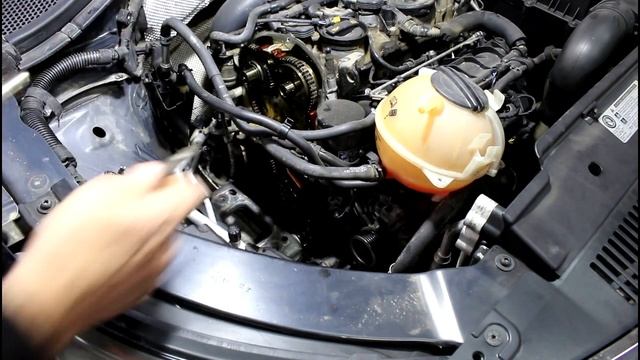 Замена комплекта ГРМ двигатель CAWA на Volkswagen Tiguan 2,0 Фольксваген Тигуан 2009 год 2часть смотреть онлайн