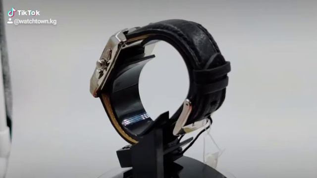 Часы мужские Roberto Cavalli tomahawk , черный циферблат с серебристым хронографом, кожаный ремешок