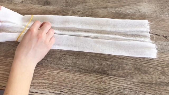 МАСКА своими руками ЗА 5 МИНУТ. Многоразовая маска из марли без шитья! смотреть онлайн