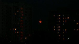 "Огненная Луна" Клаудио Вилла ('Luna Rossa' di Claudio Villa)