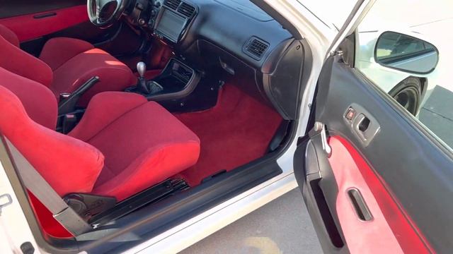 1996 EK Honda Civic Hatch K20A2 Swap Walkaround (Pt. 1) смотреть онлайн