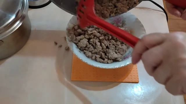 Пирожки-трубочки с мясом и капустой.Выпечка в духовке.