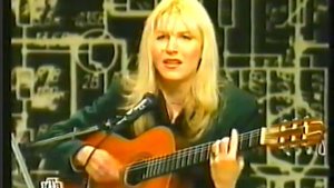 я скучаю на матрасе лежа