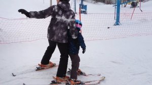 Горные лыжи Подъем детей на бугельном подъемнике (4 года)